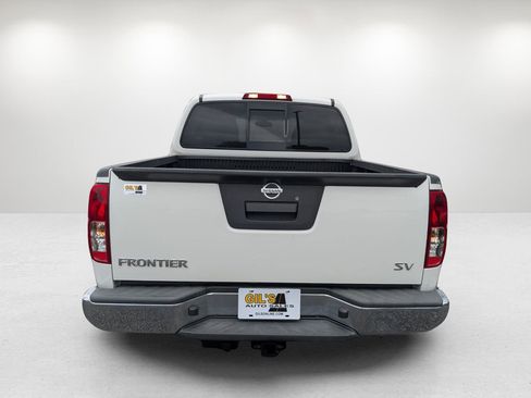 Used 2019 Nissan Frontier SV image 5