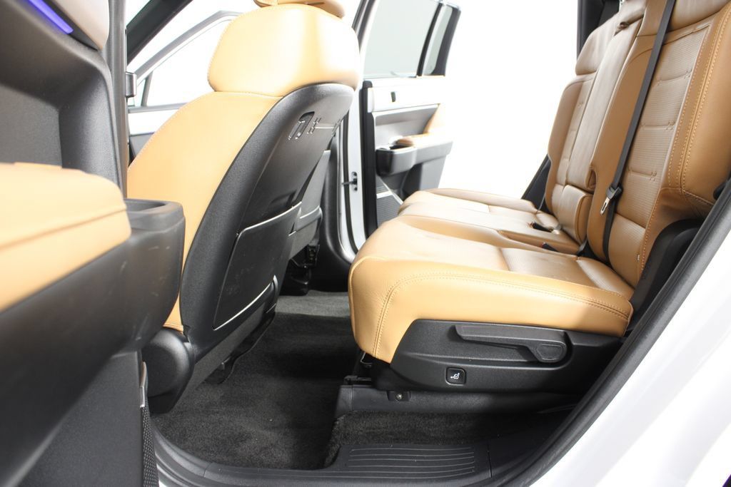 Used 2025 Hyundai Santa Fe Limited AWD/4WD image 20