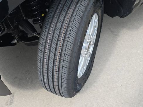 New 2025 Toyota Tacoma SR5 image 32