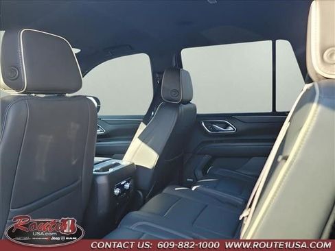 Used 2024 GMC Yukon SLT image 15
