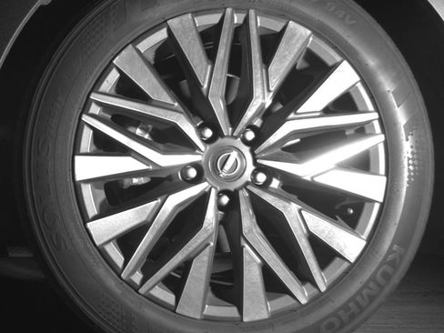 Used 2025 Nissan Altima 2.5 SV FWD image 15