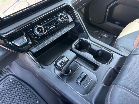 Used 2023 GMC Sierra 1500 AT4 w/ AT4 Premium Package AWD/4WD image 23