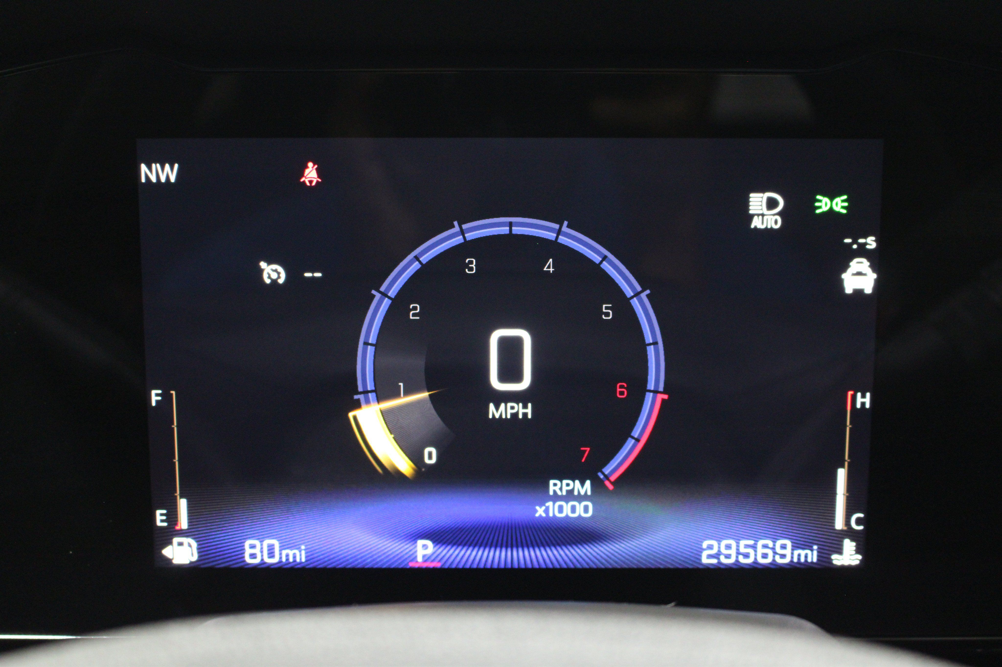Used 2025 Chevrolet Trax RS w/ Sunroof Package FWD image 14