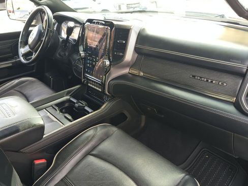 Used 2019 RAM 2500 Limited image 27