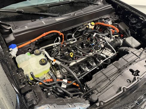 New 2026 Ford Maverick Lariat w/ Black Appearance Package image 30