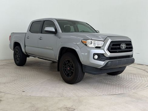 Used 2021 Toyota Tacoma SR5 RWD image 7