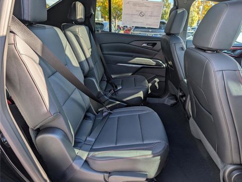 New 2026 Chevrolet Traverse Z71 w/ Driver Confidence Package image 10