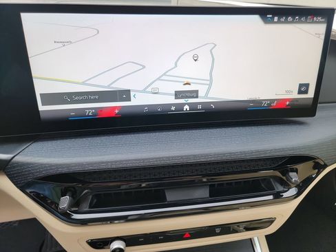 Used 2025 BMW 330i xDrive Sedan w/ Convenience Package image 14