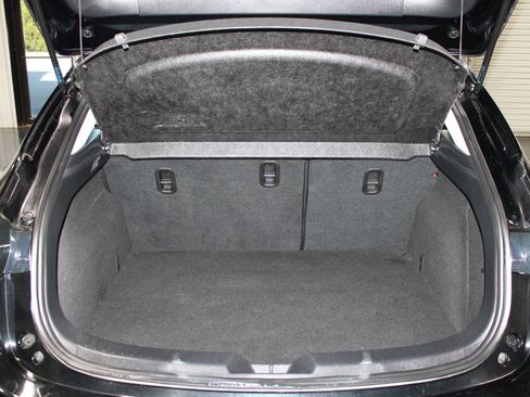 Used 2016 MAZDA MAZDA3 i Sport w/ Preferred Equipment Package FWD image 28