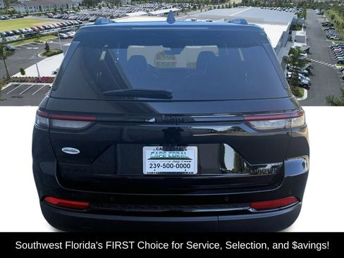 Certified 2025 Jeep Grand Cherokee Limited w/ Black Appearance Package image 7