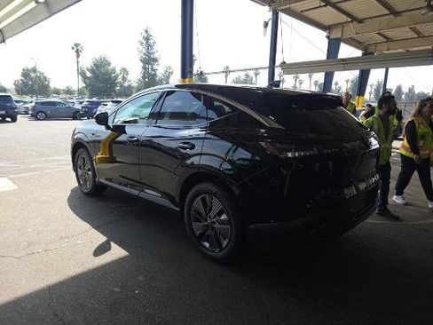 Used 2025 Nissan Murano SL w/ Cargo Package AWD/4WD image 2