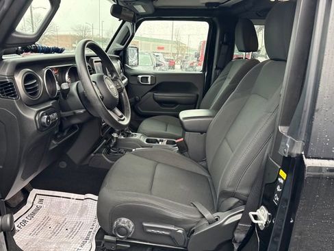 Used 2022 Jeep Wrangler Sport image 9