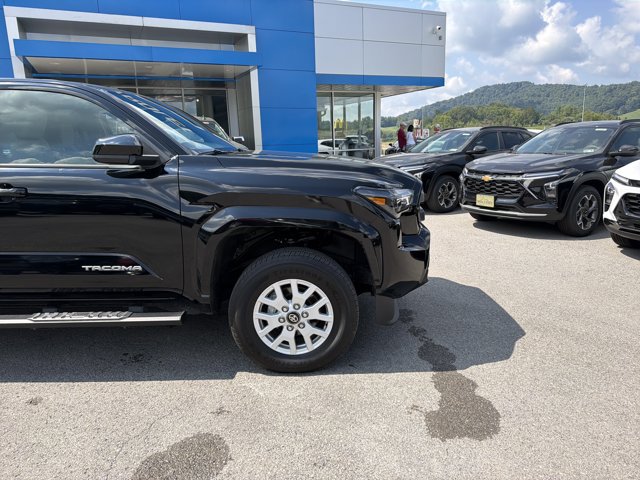 Used 2024 Toyota Tacoma SR5 AWD/4WD image 2