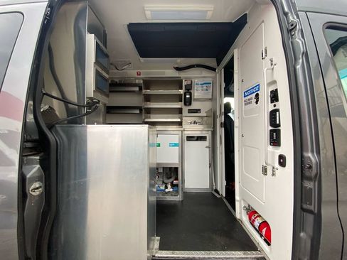 Used 2022 Mercedes-Benz Sprinter 4500 image 18