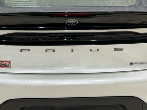 New 2026 Toyota Prius Plug-In Hybrid image 8