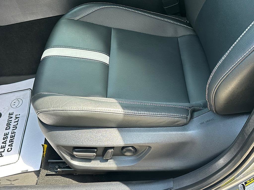 Used 2025 Toyota Camry SE FWD image 13