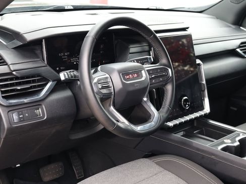 Used 2025 GMC Acadia Elevation FWD image 14