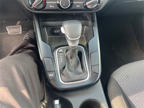 Used 2022 Kia Soul LX image 17