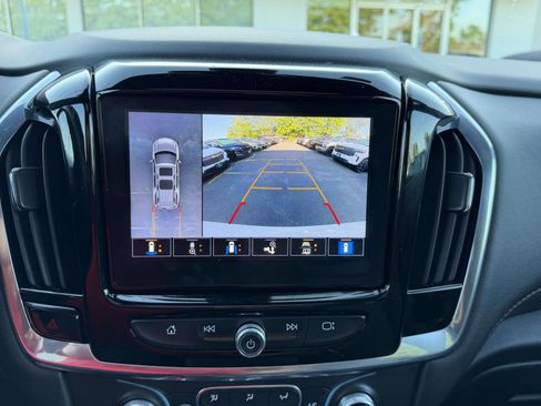 Certified 2023 Chevrolet Traverse RS AWD/4WD image 24