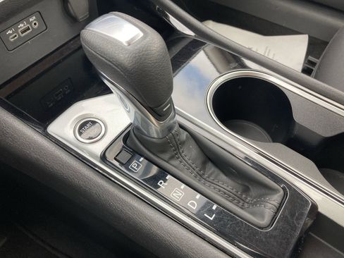 Used 2024 Nissan Altima 2.5 SV image 23