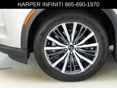 Used 2023 INFINITI QX60 Sensory w/ Vision Package AWD/4WD image 5