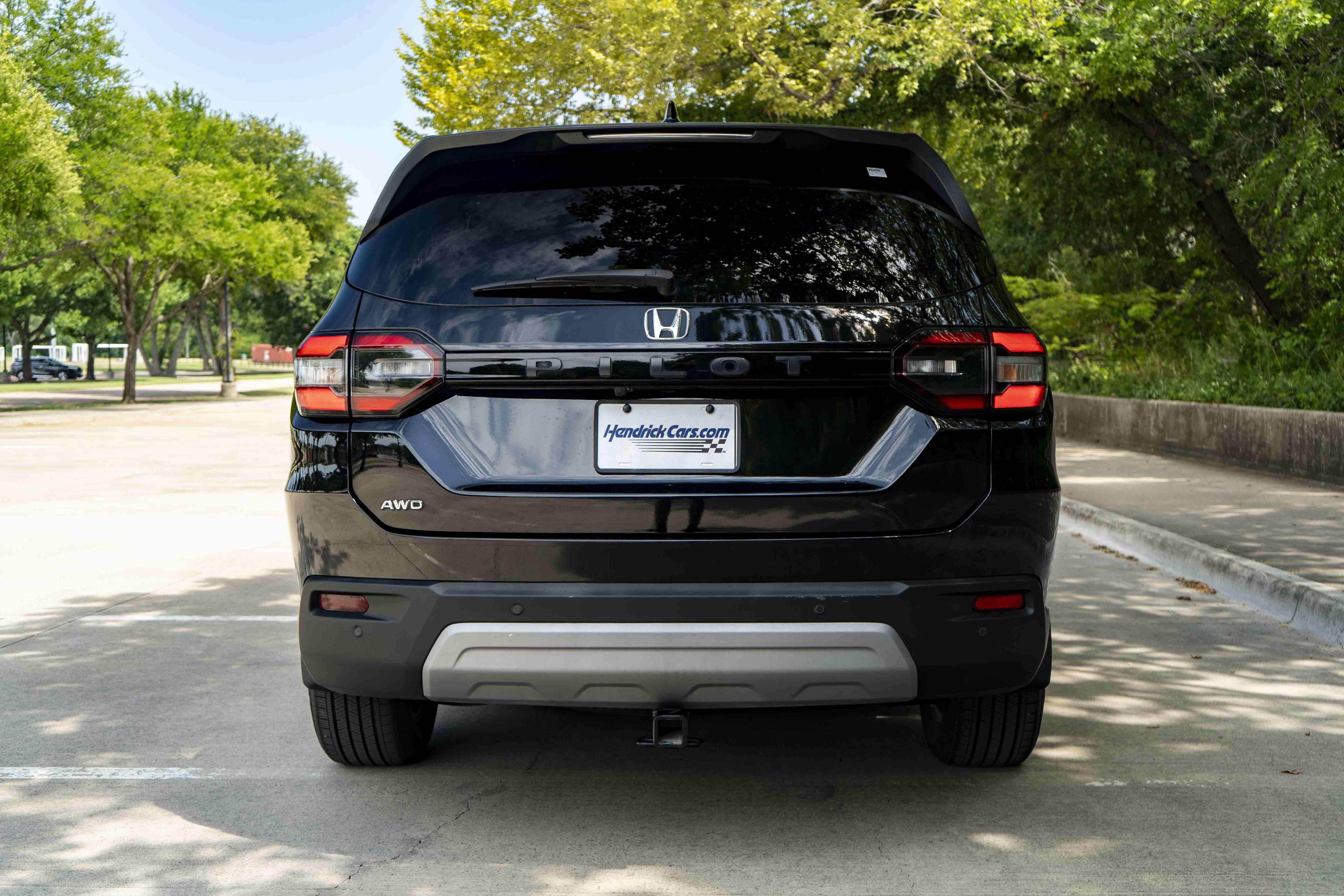 Used 2025 Honda Pilot EX-L image 8