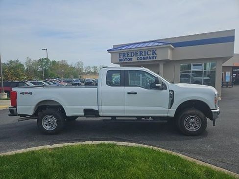 Used 2025 Ford F250 XL w/ XL Chrome Package image 3