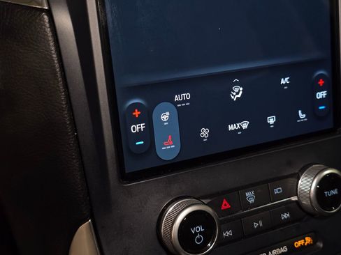 Used 2022 Ford Edge Titanium image 31