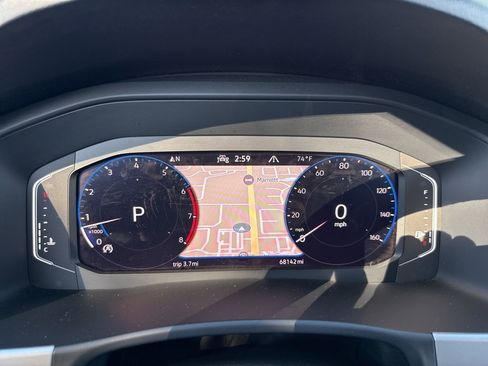 Used 2021 Volkswagen Atlas Cross Sport SEL image 31