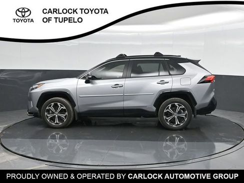 Used 2025 Toyota RAV4 XSE image 9