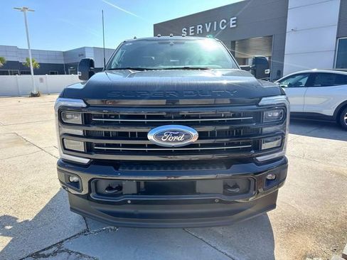 Used 2025 Ford F250 Platinum image 2