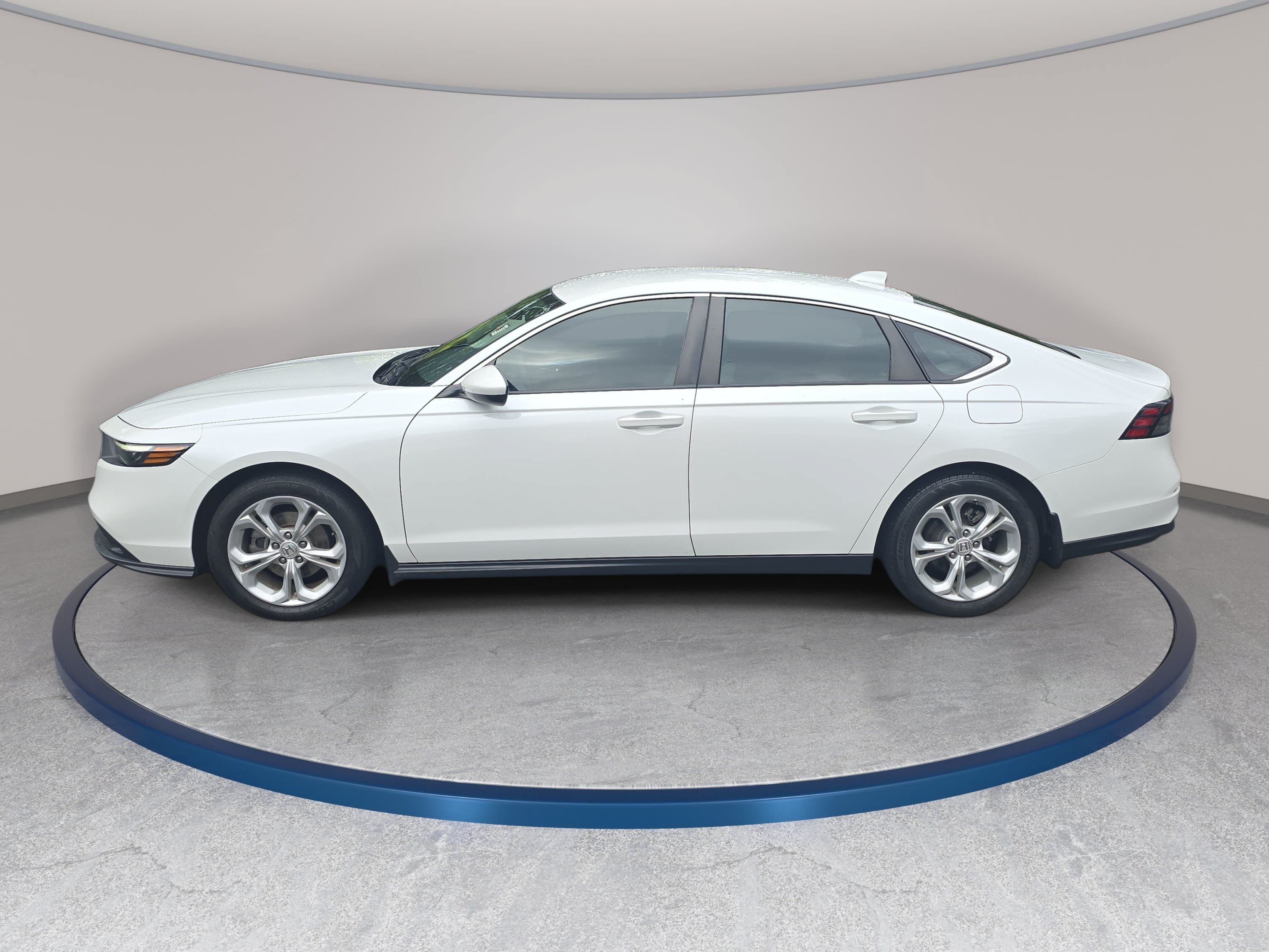 Used 2023 Honda Accord LX image 8