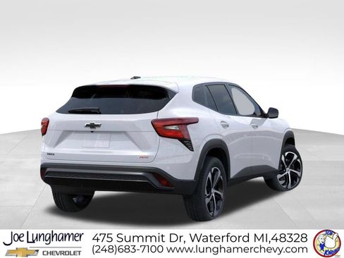 New 2026 Chevrolet Trax RS w/ Driver Confidence Package FWD image 4