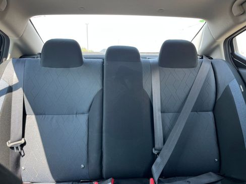 Used 2025 Nissan Versa SV FWD image 37