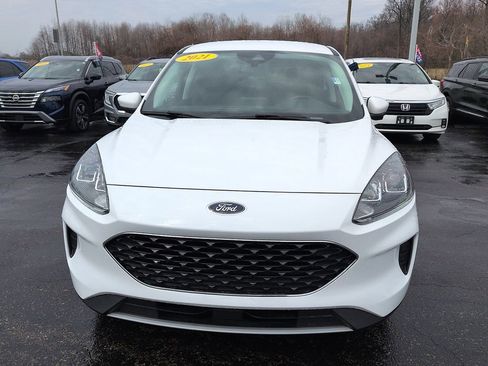 Used 2021 Ford Escape SE w/ Convenience Package image 3