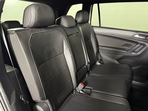 Used 2021 Volkswagen Tiguan SE R-Line w/ 3rd Row Seat Package AWD/4WD image 33