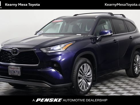 Used 2021 Toyota Highlander Platinum AWD/4WD image 1