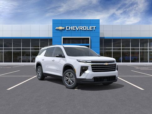 New 2026 Chevrolet Traverse LT image 1