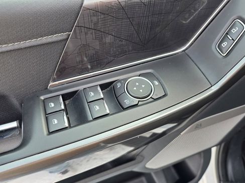 Used 2022 Ford F150 XLT w/ Equipment Group 302A High image 16