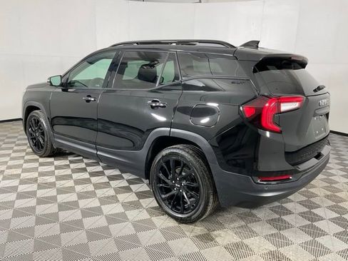 Used 2023 GMC Terrain SLT w/ Tech Package image 4
