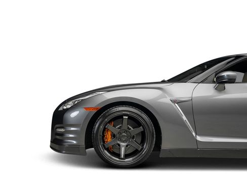 Used 2016 Nissan GT-R Premium AWD/4WD image 20