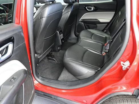 Used 2025 Jeep Compass Limited AWD/4WD image 16