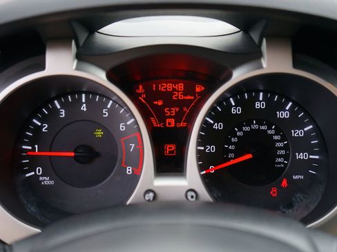 Used 2013 Nissan Juke S image 26