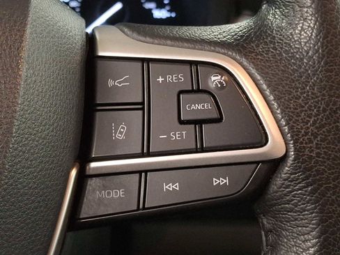 Used 2021 Toyota Sienna XLE w/ XLE Plus Package image 20