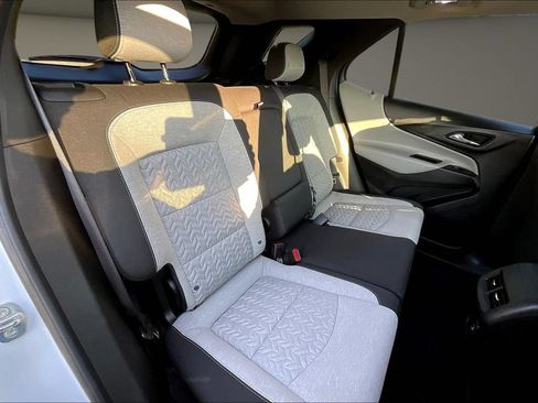 Used 2022 Chevrolet Equinox LS w/ LS Convenience Package FWD image 28