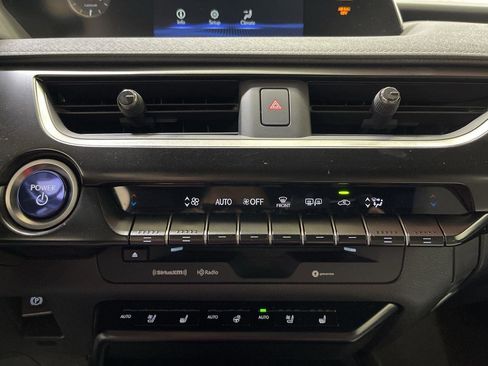 Used 2019 Lexus UX 250h image 18