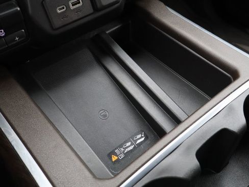 Used 2022 GMC Sierra 1500 SLT w/ SLT Premium Plus Package image 18