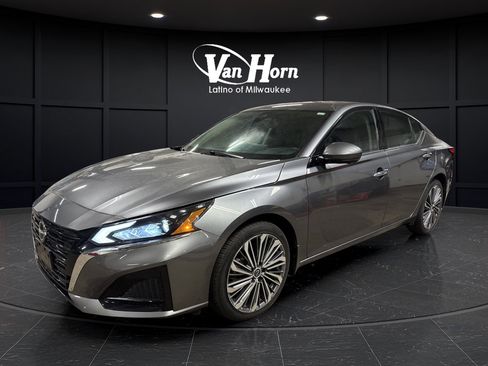 Used 2023 Nissan Altima 2.5 SL AWD/4WD image 21