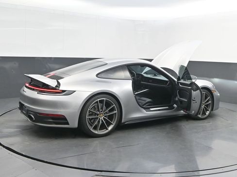 Used 2022 Porsche 911 Carrera image 33