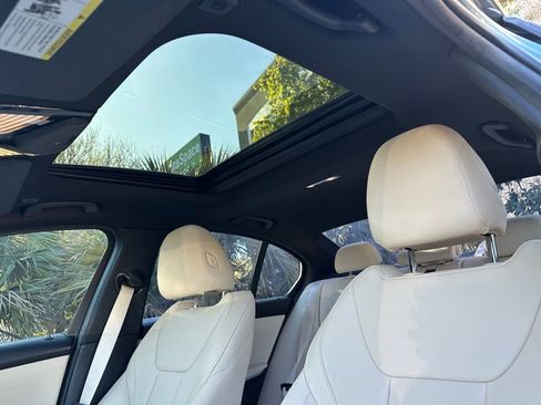 Used 2021 BMW 330i Sedan w/ Premium Package image 27